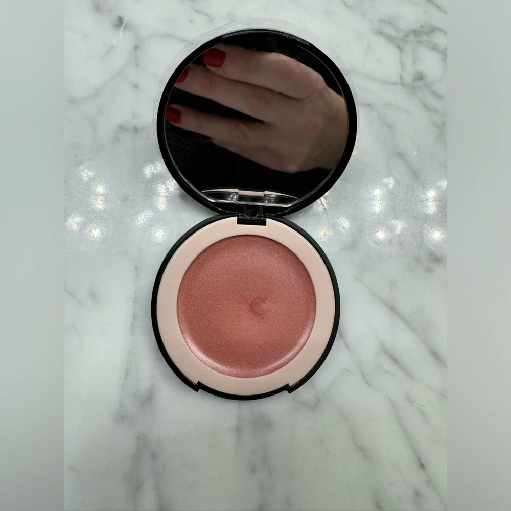New Dolls 10 Dream Whip “you’re making me blush” Blush Highlight Soufflé